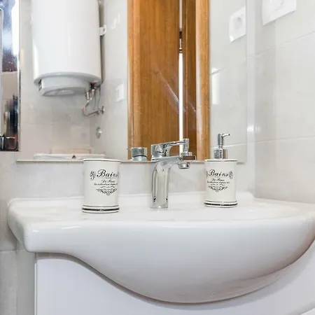 Adriatica Apartment *